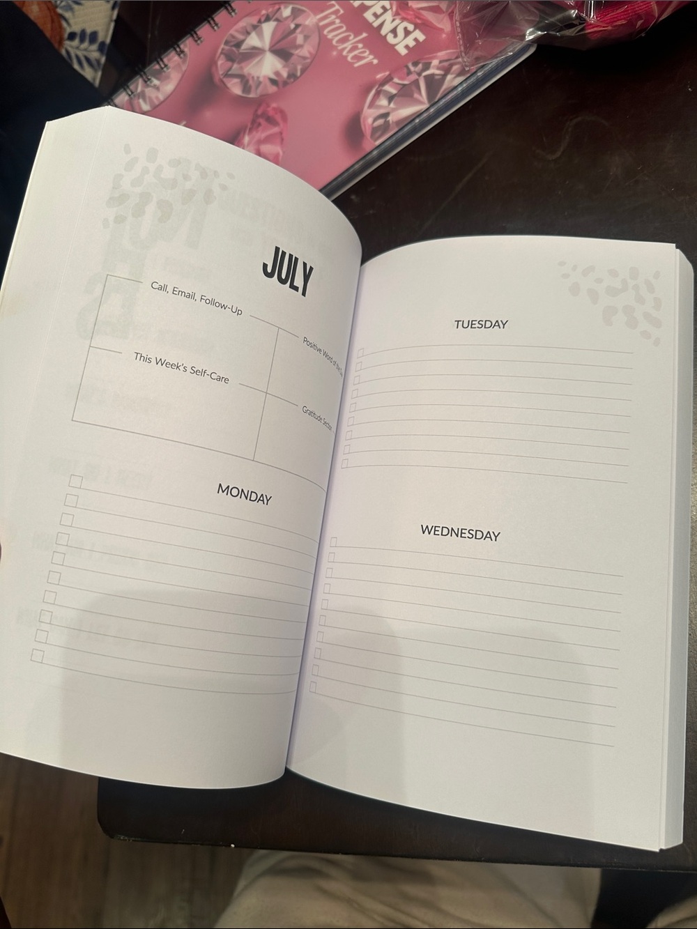 Undated planner - Picture 6 of 8